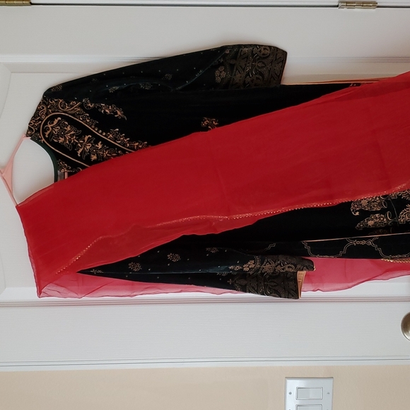 Formal Velvet kameez dupatta FINAL PRICE - Picture 9 of 9